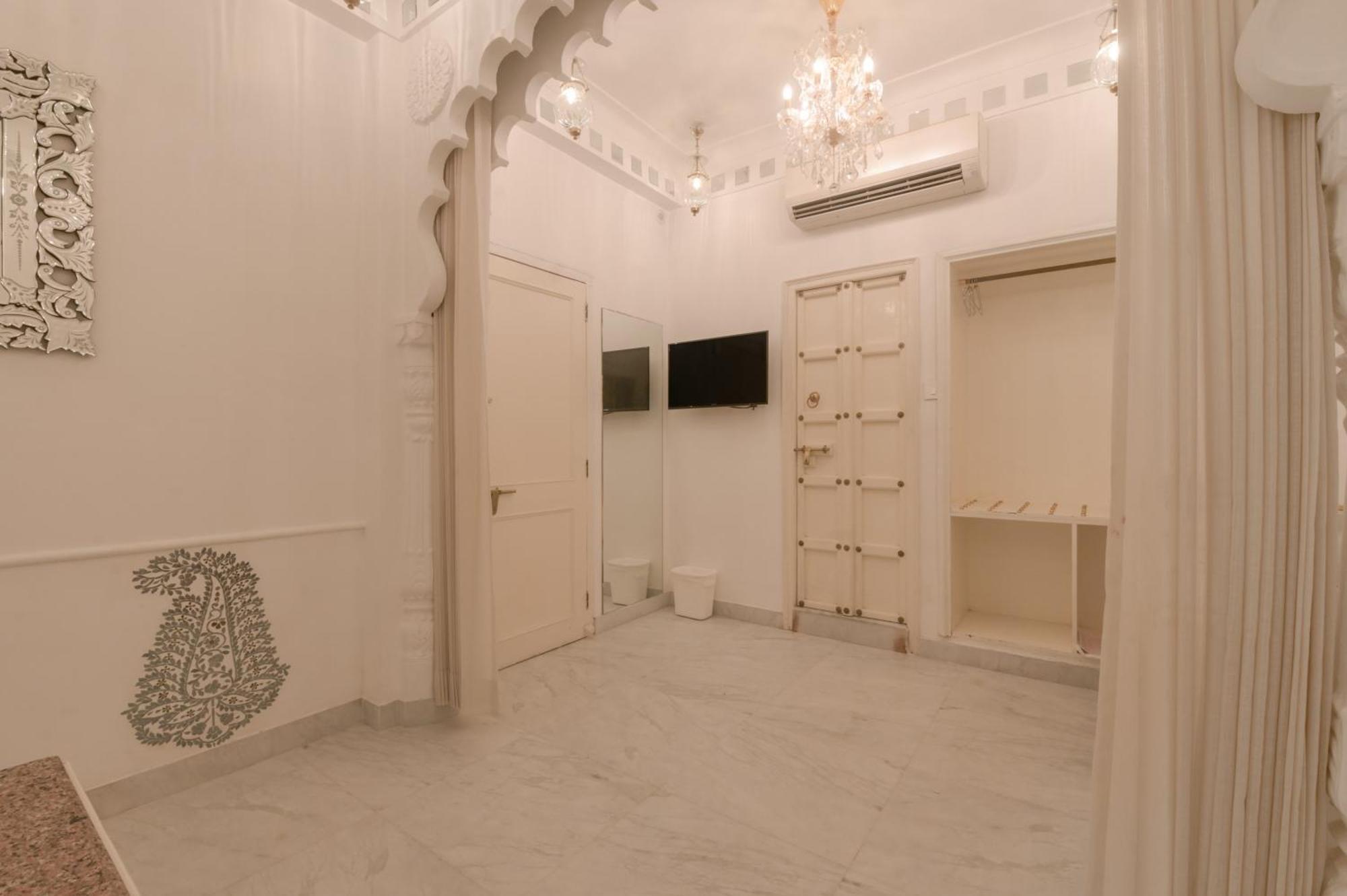 Jagat Niwas Palace Udaipur Exterior foto